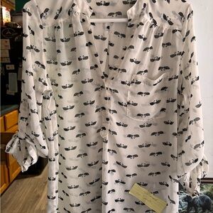 Sheer blouse no label , size small/medium,very light and flows